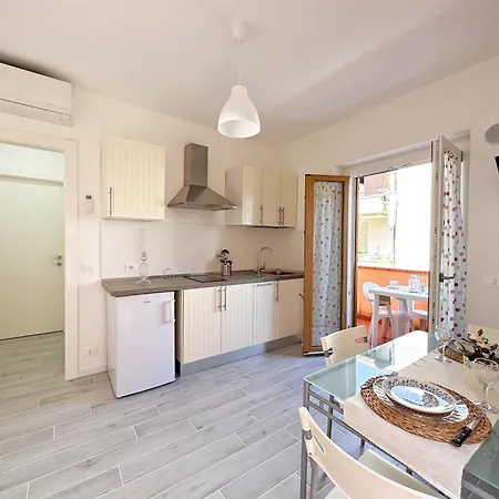 Apartment 498 - Bilocale Completamente Ristrutturato Al Primo Piano A Con Doppio Terrazzo Vicino Al Mare Climatizzato - Inclusa Nel Prezzo Marcelli