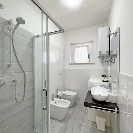 公寓 498 - Bilocale Completamente Ristrutturato Al Primo Piano A Marcelli,- A 300 Mt Dal Mare - Climatizzato! - White Club Inclusa *
