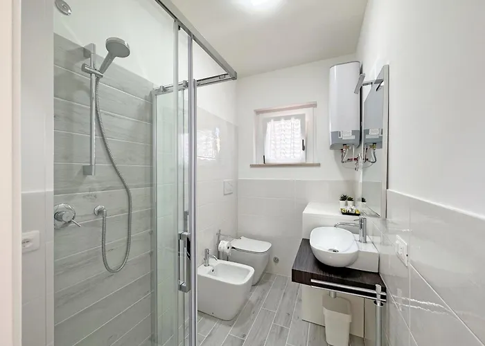 498 - Appartamento Bilocale Completamente Ristrutturato Al Primo Piano A Marcelli,- A Soli 300 Mt Dal Mare - Climatizzato! - Spiaggia White Beach Club Inclusa Apartamento Marcelli